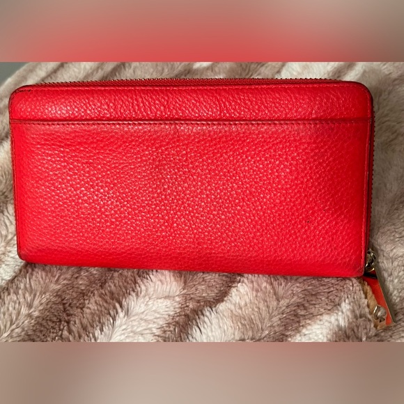 Adorable Kate Spade pebble leather coral zip wallet. Used, but good condition. - Picture 11 of 16